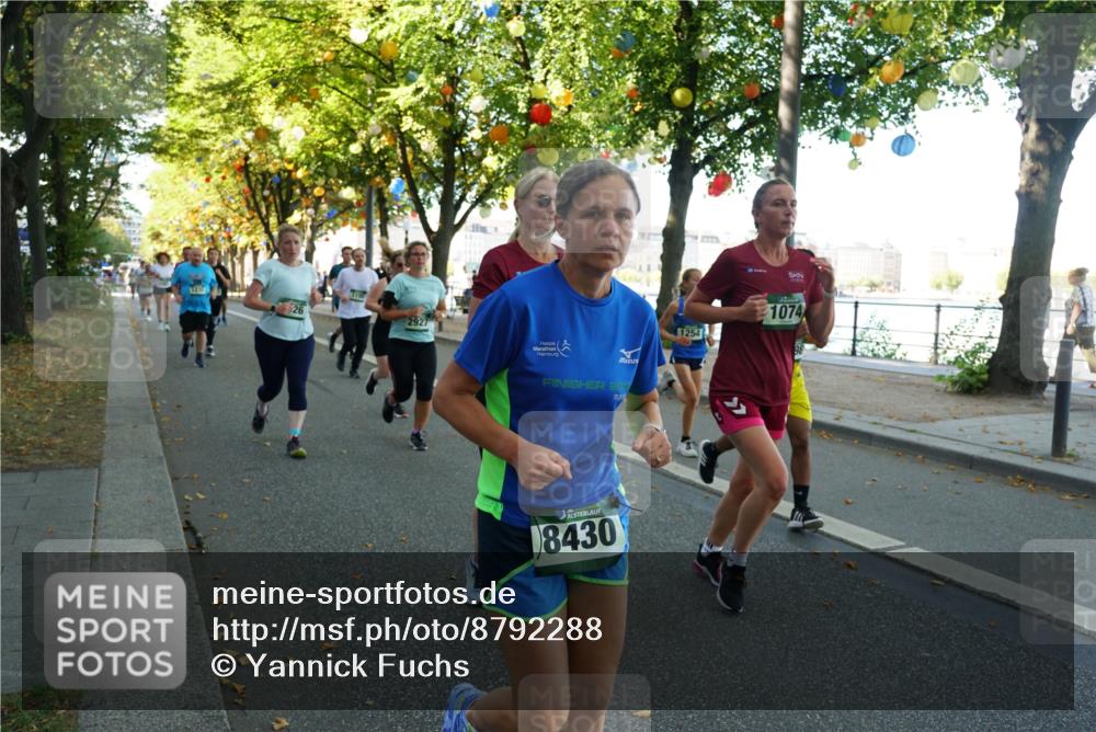 07.09.2025 - BARMER Alsterlauf Yannick Fuchs http://msf.ph/oto/8792288 07.09.2025 11:39:28 Laufen 1235, 26, 2927, 20, 8430, 1254, 1074 meine-sportfotos.de