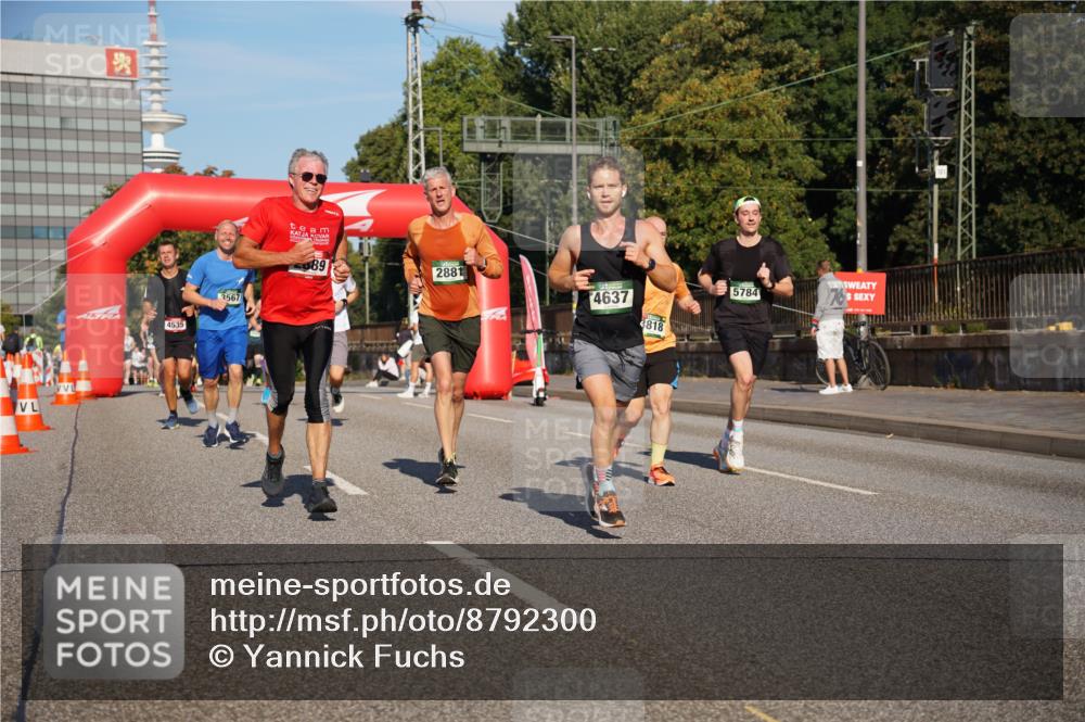 07.09.2025 - BARMER Alsterlauf Yannick Fuchs http://msf.ph/oto/8792300 07.09.2025 09:42:27 Laufen 4535, 3567, 89, 2881, 4637, 3818, 5784 meine-sportfotos.de