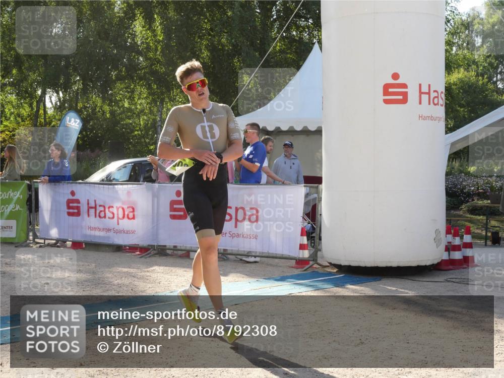 07.09.2025 - 19. Norderstedt Triathlon Zöllner http://msf.ph/oto/8792308 07.09.2025 16:23:08 Ziel 508, 539 meine-sportfotos.de