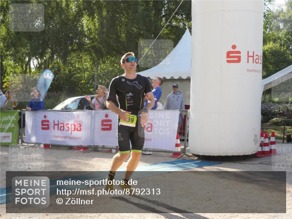 07.09.2025 - 19. Norderstedt Triathlon Zöllner http://msf.ph/oto/8792313 07.09.2025 16:23:09 Ziel 508, 539 meine-sportfotos.de