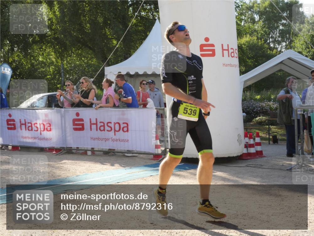 07.09.2025 - 19. Norderstedt Triathlon Zöllner http://msf.ph/oto/8792316 07.09.2025 16:23:10 Ziel 508, 539 meine-sportfotos.de