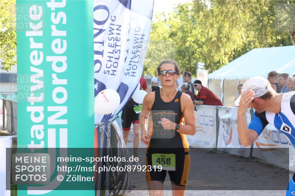 07.09.2025 - 19. Norderstedt Triathlon Zöllner http://msf.ph/oto/8792319 07.09.2025 16:37:01 Ziel 458, 1565, 1571 meine-sportfotos.de