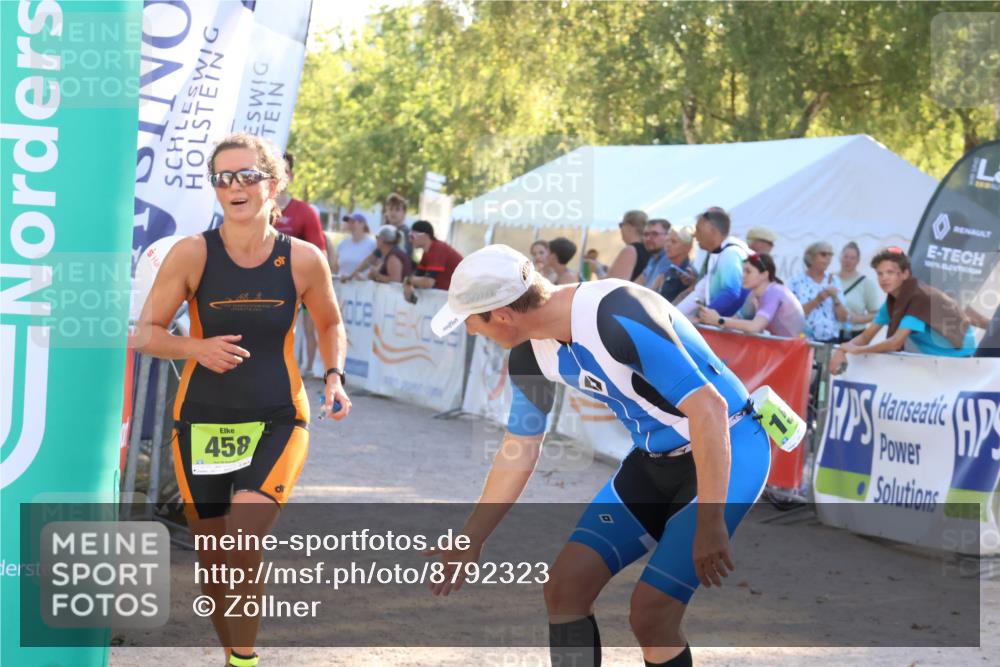 07.09.2025 - 19. Norderstedt Triathlon Zöllner http://msf.ph/oto/8792323 07.09.2025 16:37:01 Ziel 458, 1565, 1571 meine-sportfotos.de