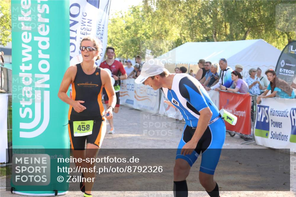 07.09.2025 - 19. Norderstedt Triathlon Zöllner http://msf.ph/oto/8792326 07.09.2025 16:37:01 Ziel 458, 1565, 1571 meine-sportfotos.de