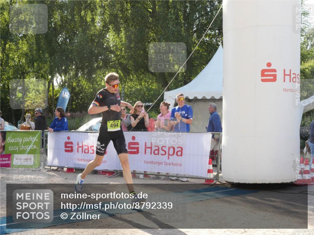 07.09.2025 - 19. Norderstedt Triathlon Zöllner http://msf.ph/oto/8792339 07.09.2025 16:23:51 Ziel 494, 538 meine-sportfotos.de
