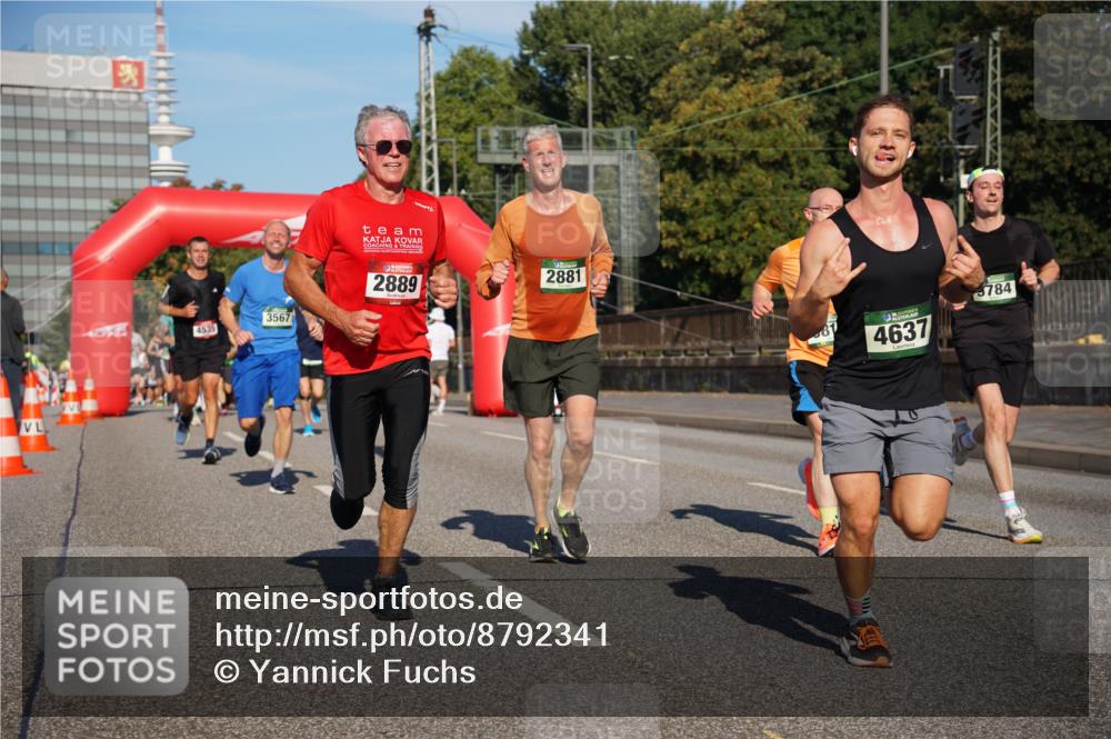 07.09.2025 - BARMER Alsterlauf Yannick Fuchs http://msf.ph/oto/8792341 07.09.2025 09:42:28 Laufen 4535, 3567, 2889, 2881, 4637, 784 meine-sportfotos.de