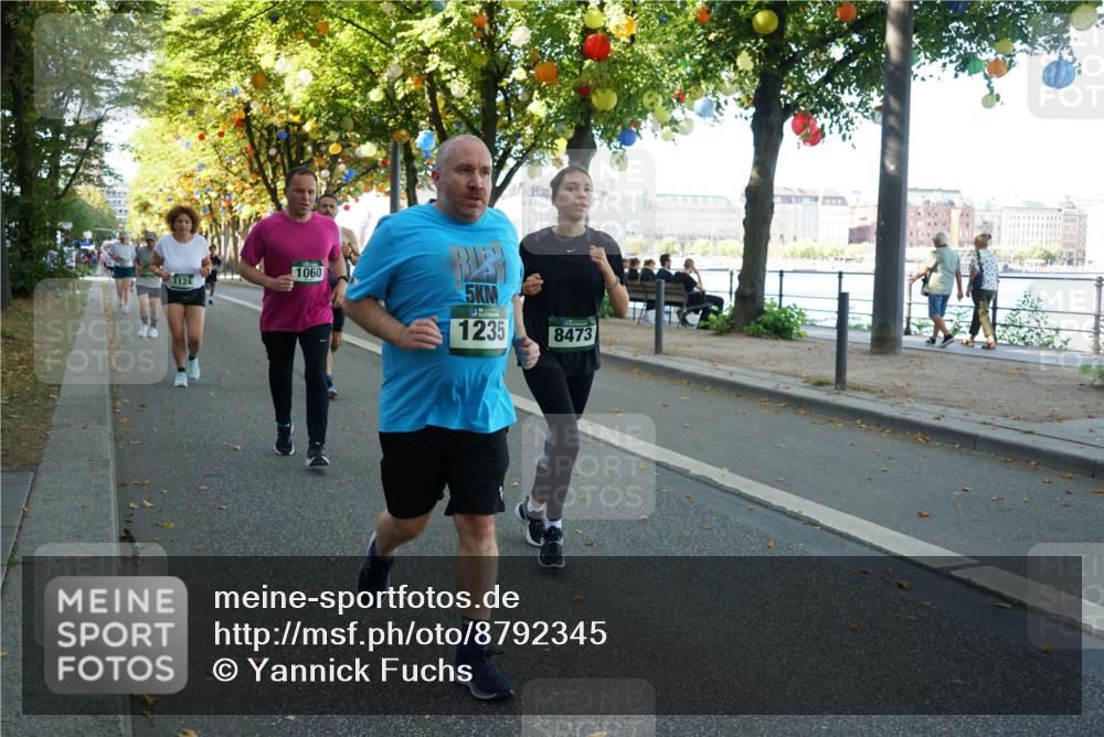 07.09.2025 - BARMER Alsterlauf Yannick Fuchs http://msf.ph/oto/8792345 07.09.2025 11:39:32 Laufen 1124, 1060, 5, 1235, 8473 meine-sportfotos.de