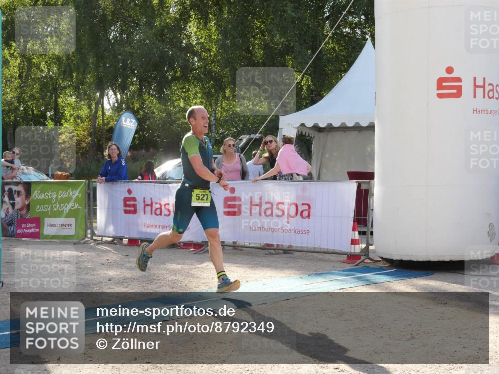 07.09.2025 - 19. Norderstedt Triathlon Zöllner http://msf.ph/oto/8792349 07.09.2025 16:24:08 Ziel 527 meine-sportfotos.de