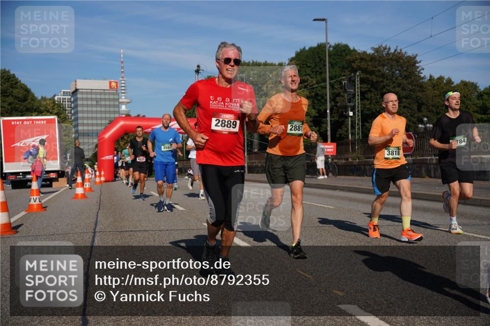 07.09.2025 - BARMER Alsterlauf Yannick Fuchs http://msf.ph/oto/8792355 07.09.2025 09:42:29 Laufen 4535, 3567, 2889, 2881, 784, 3818 meine-sportfotos.de