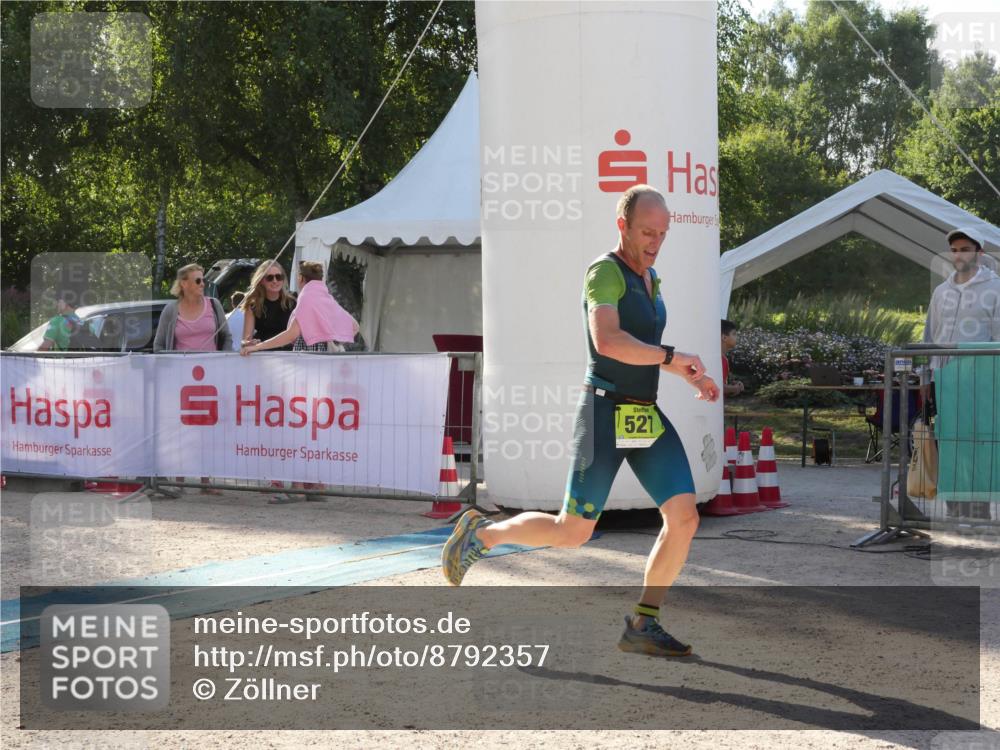 07.09.2025 - 19. Norderstedt Triathlon Zöllner http://msf.ph/oto/8792357 07.09.2025 16:24:09 Ziel 527 meine-sportfotos.de