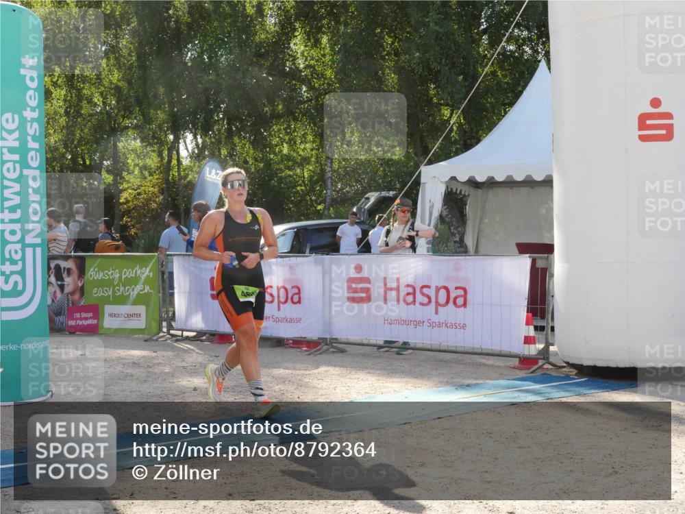 07.09.2025 - 19. Norderstedt Triathlon Zöllner http://msf.ph/oto/8792364 07.09.2025 16:24:44 Ziel 460 meine-sportfotos.de