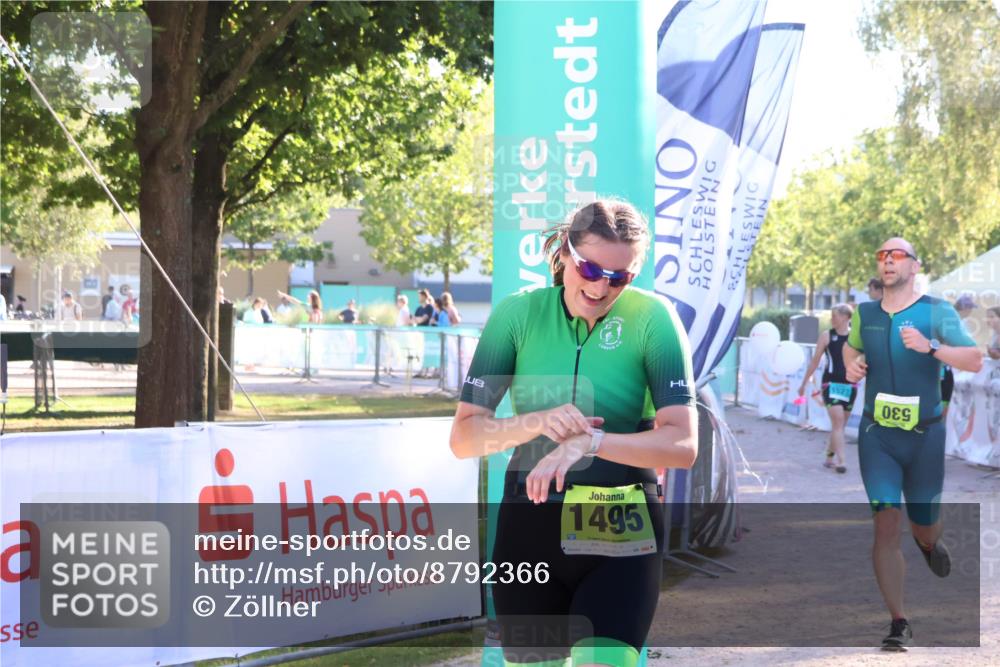 07.09.2025 - 19. Norderstedt Triathlon Zöllner http://msf.ph/oto/8792366 07.09.2025 16:37:13 Ziel 530, 1065, 1495 meine-sportfotos.de
