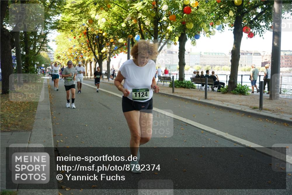 07.09.2025 - BARMER Alsterlauf Yannick Fuchs http://msf.ph/oto/8792374 07.09.2025 11:39:34 Laufen 1102, 1124 meine-sportfotos.de
