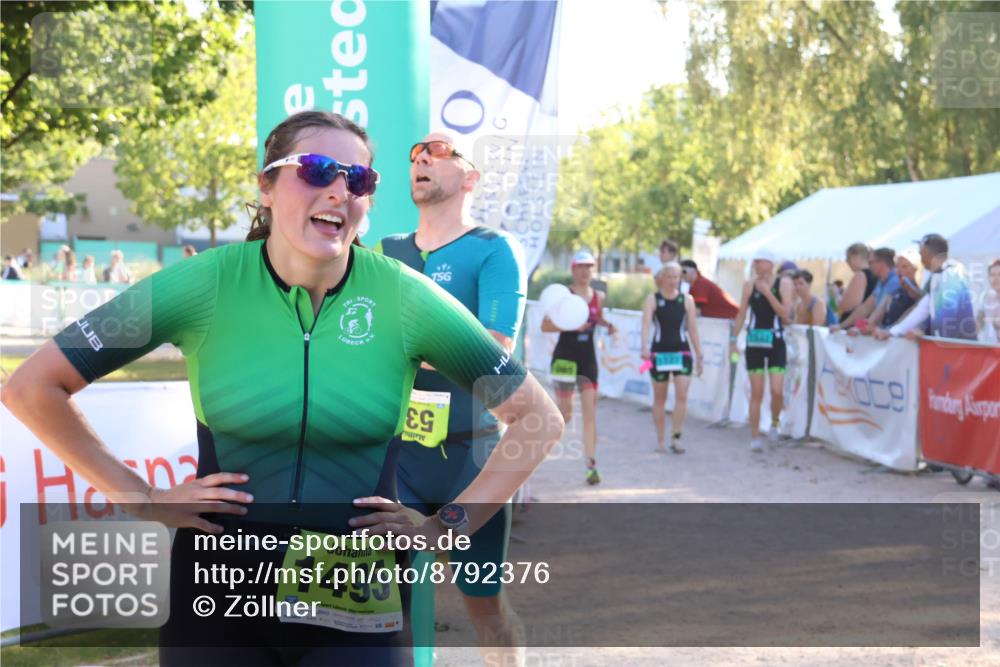 07.09.2025 - 19. Norderstedt Triathlon Zöllner http://msf.ph/oto/8792376 07.09.2025 16:37:14 Ziel 530, 1065, 1495 meine-sportfotos.de