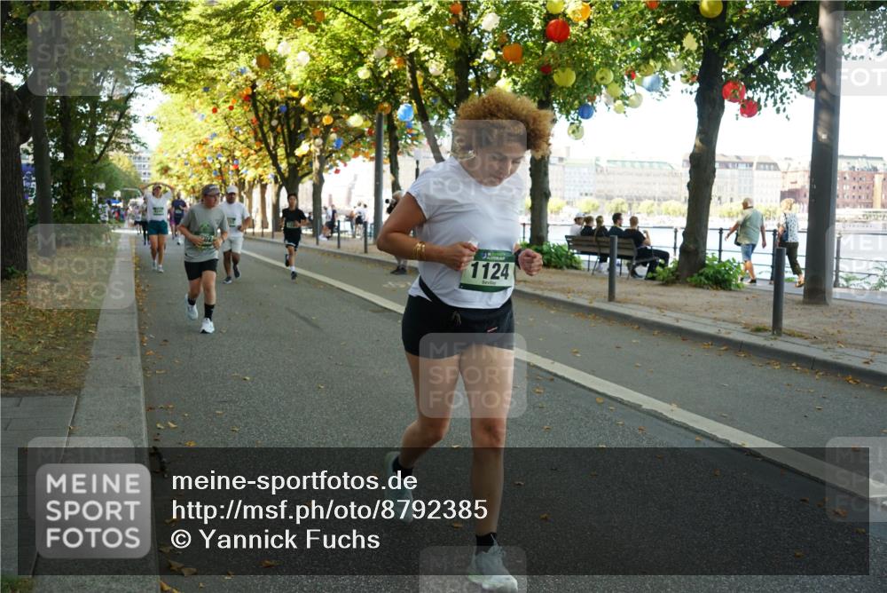 07.09.2025 - BARMER Alsterlauf Yannick Fuchs http://msf.ph/oto/8792385 07.09.2025 11:39:35 Laufen 1124 meine-sportfotos.de