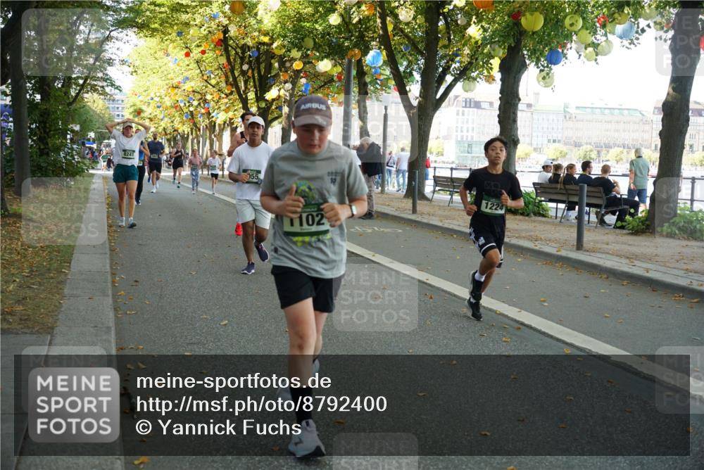 07.09.2025 - BARMER Alsterlauf Yannick Fuchs http://msf.ph/oto/8792400 07.09.2025 11:39:37 Laufen 8241, 055, 102, 1224 meine-sportfotos.de