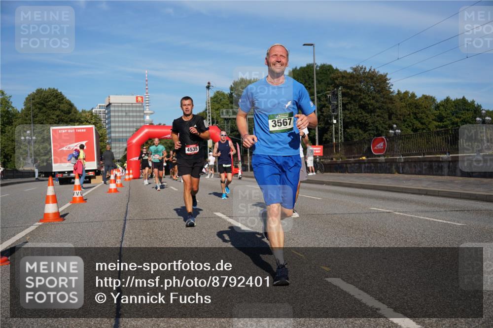 07.09.2025 - BARMER Alsterlauf Yannick Fuchs http://msf.ph/oto/8792401 07.09.2025 09:42:31 Laufen 4535, 3567 meine-sportfotos.de
