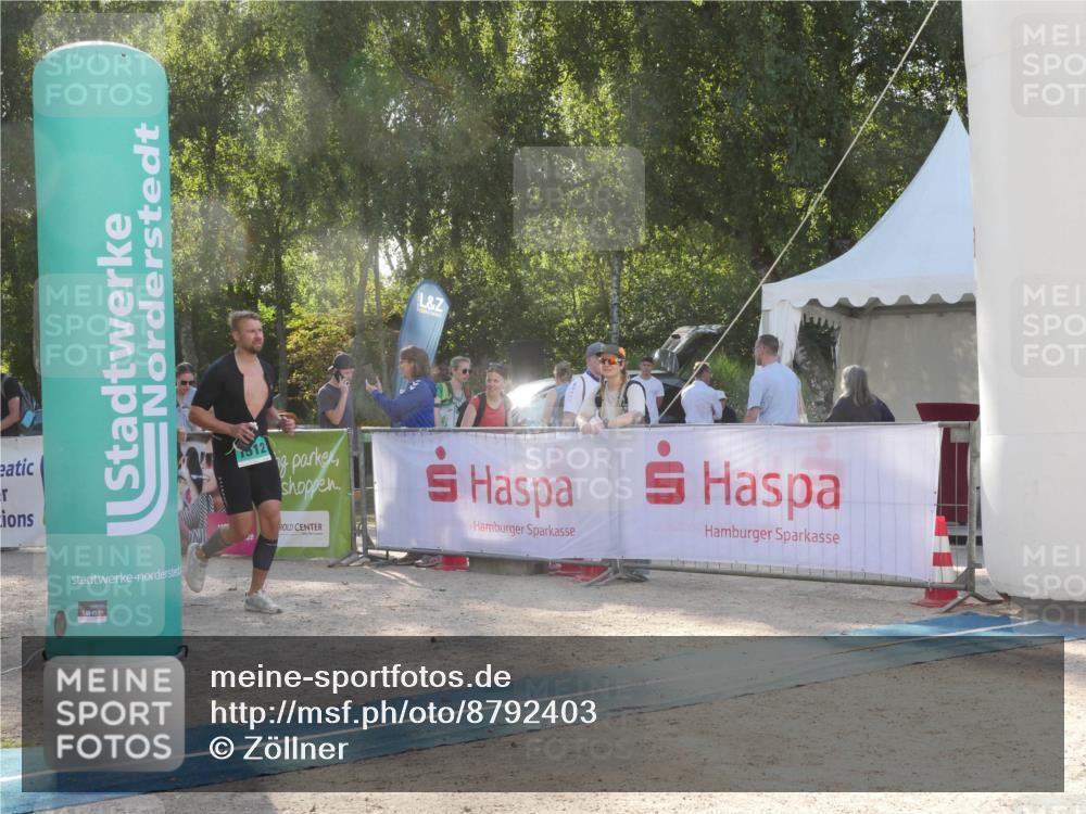 07.09.2025 - 19. Norderstedt Triathlon Zöllner http://msf.ph/oto/8792403 07.09.2025 16:25:06 Ziel 550, 1508, 1512, 1522 meine-sportfotos.de