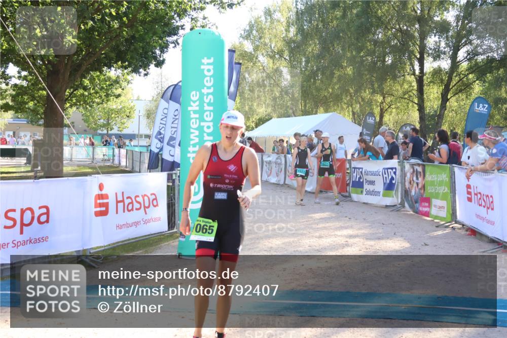 07.09.2025 - 19. Norderstedt Triathlon Zöllner http://msf.ph/oto/8792407 07.09.2025 16:37:19 Ziel 530, 1065 meine-sportfotos.de