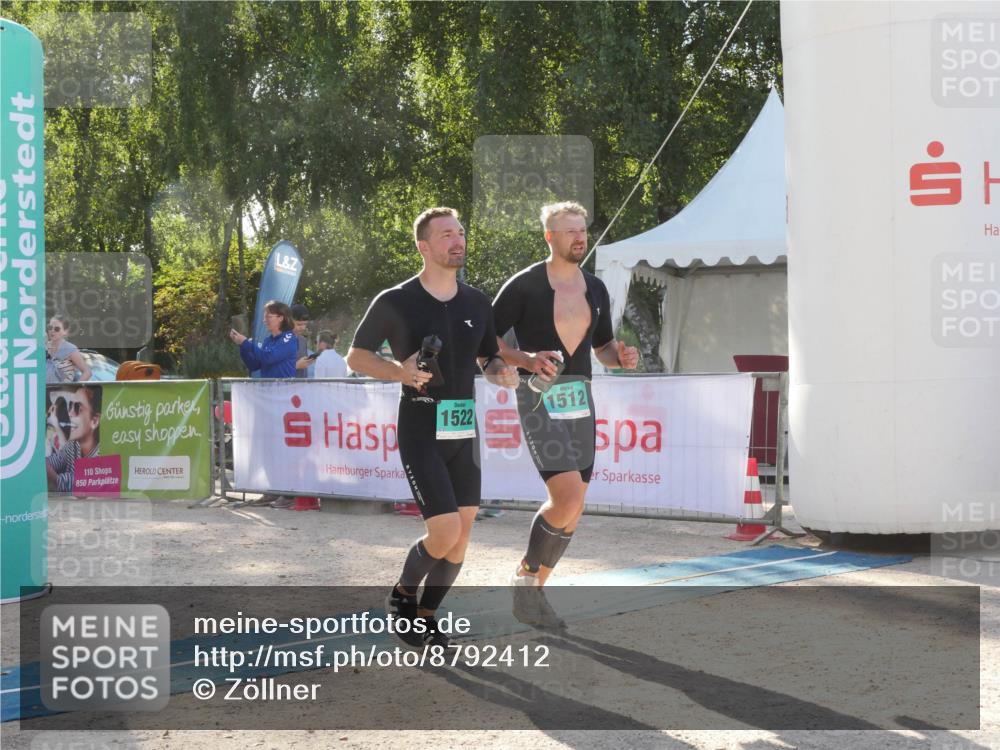 07.09.2025 - 19. Norderstedt Triathlon Zöllner http://msf.ph/oto/8792412 07.09.2025 16:25:07 Ziel 550, 1508, 1512, 1522 meine-sportfotos.de