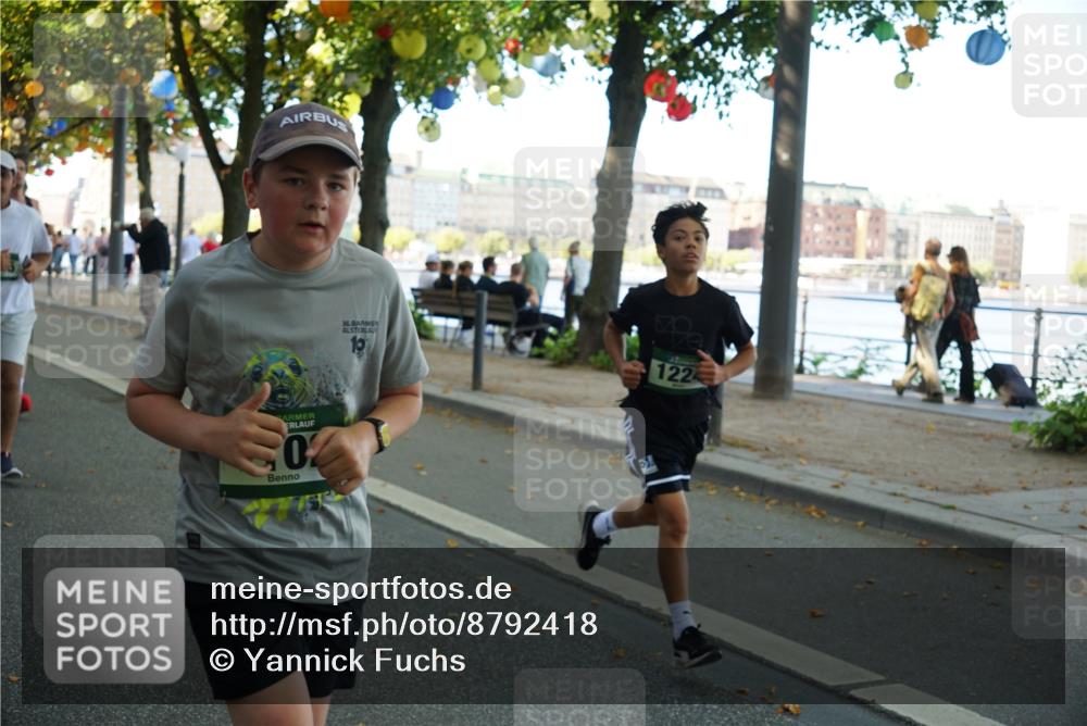 07.09.2025 - BARMER Alsterlauf Yannick Fuchs http://msf.ph/oto/8792418 07.09.2025 11:39:38 Laufen 36, 1224 meine-sportfotos.de