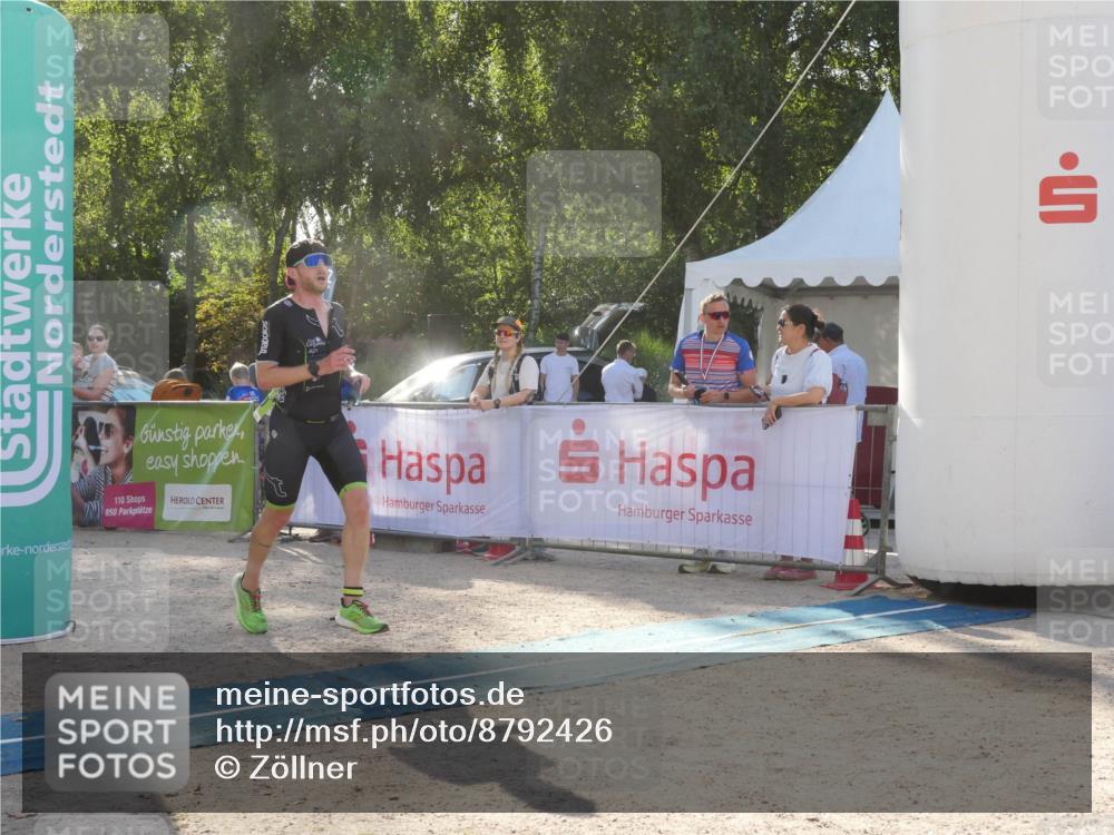 07.09.2025 - 19. Norderstedt Triathlon Zöllner http://msf.ph/oto/8792426 07.09.2025 16:25:32 Ziel 540 meine-sportfotos.de