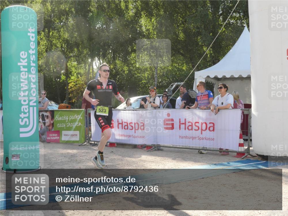 07.09.2025 - 19. Norderstedt Triathlon Zöllner http://msf.ph/oto/8792436 07.09.2025 16:25:49 Ziel 523 meine-sportfotos.de