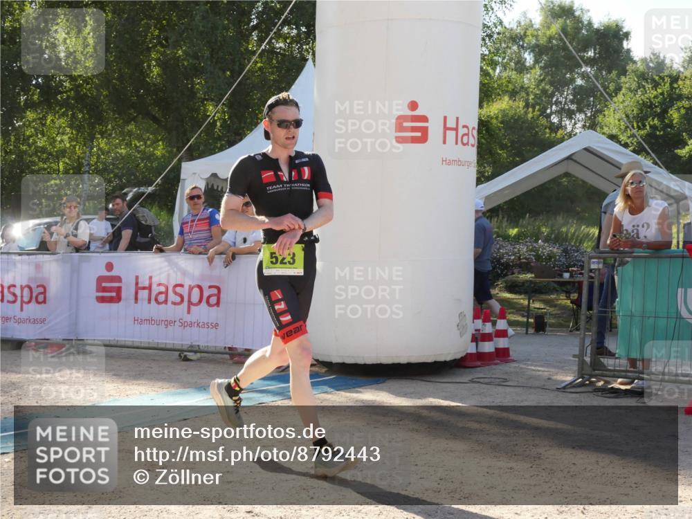 07.09.2025 - 19. Norderstedt Triathlon Zöllner http://msf.ph/oto/8792443 07.09.2025 16:25:50 Ziel 523 meine-sportfotos.de