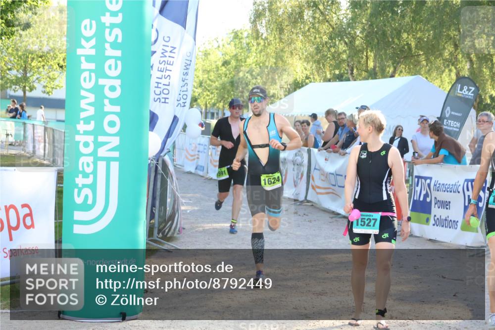 07.09.2025 - 19. Norderstedt Triathlon Zöllner http://msf.ph/oto/8792449 07.09.2025 16:37:24 Ziel 1065, 1527, 1533, 1591, 1624 meine-sportfotos.de