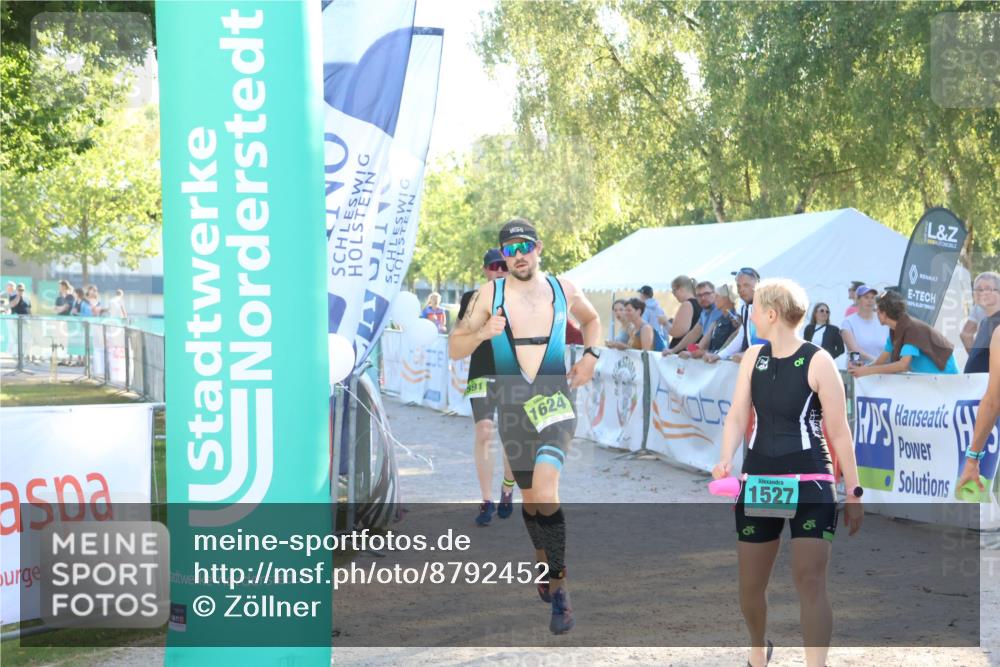 07.09.2025 - 19. Norderstedt Triathlon Zöllner http://msf.ph/oto/8792452 07.09.2025 16:37:24 Ziel 1065, 1527, 1533, 1591, 1624 meine-sportfotos.de