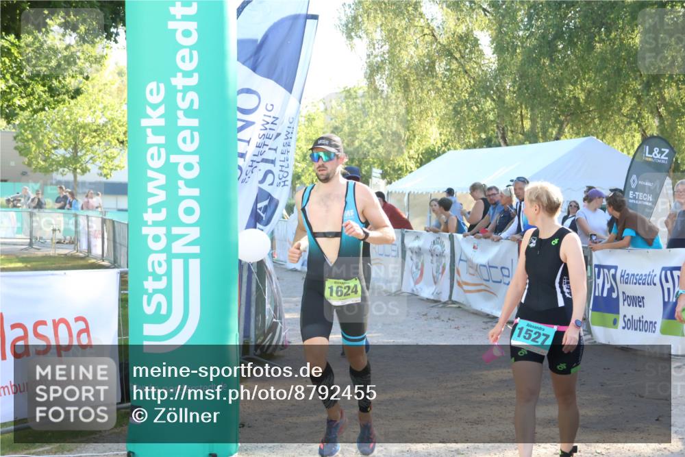 07.09.2025 - 19. Norderstedt Triathlon Zöllner http://msf.ph/oto/8792455 07.09.2025 16:37:25 Ziel 1527, 1533, 1591, 1624 meine-sportfotos.de