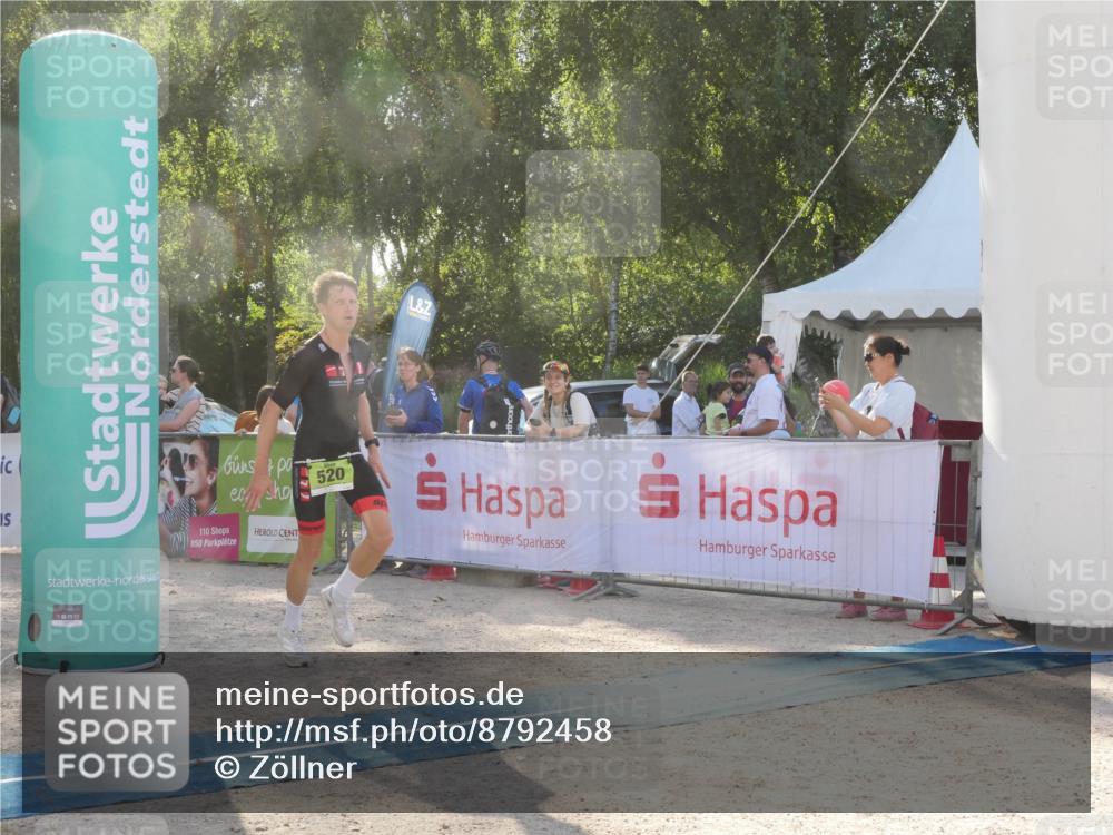 07.09.2025 - 19. Norderstedt Triathlon Zöllner http://msf.ph/oto/8792458 07.09.2025 16:26:26 Ziel 520 meine-sportfotos.de