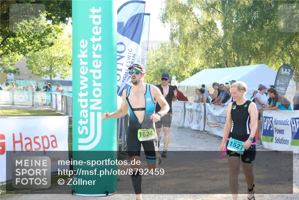 07.09.2025 - 19. Norderstedt Triathlon Zöllner http://msf.ph/oto/8792459 07.09.2025 16:37:25 Ziel 1527, 1533, 1591, 1624 meine-sportfotos.de