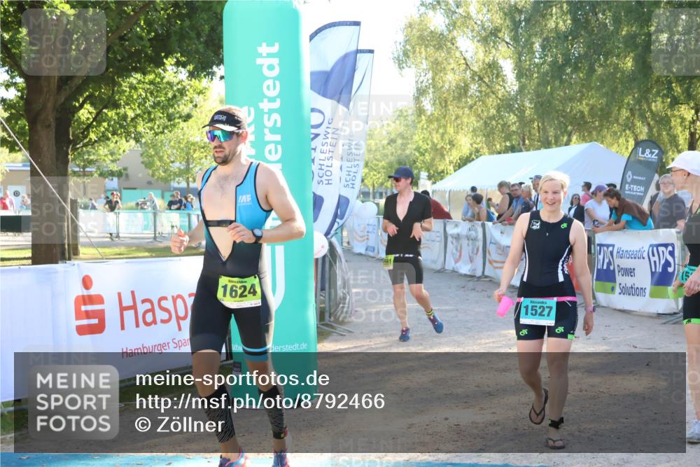 07.09.2025 - 19. Norderstedt Triathlon Zöllner http://msf.ph/oto/8792466 07.09.2025 16:37:25 Ziel 1527, 1533, 1591, 1624 meine-sportfotos.de
