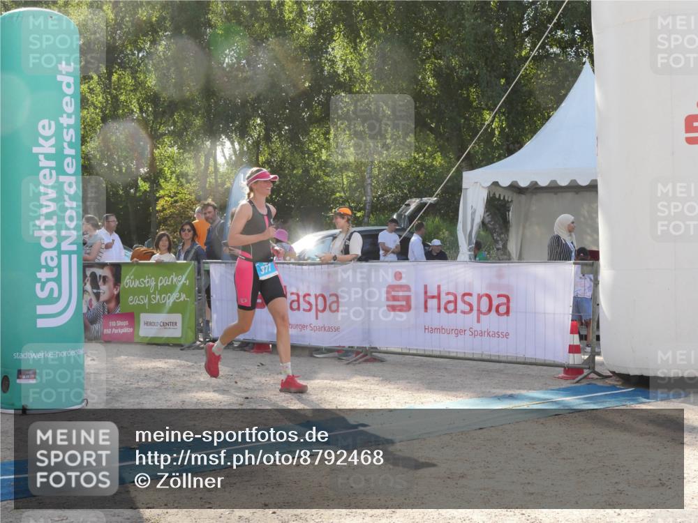 07.09.2025 - 19. Norderstedt Triathlon Zöllner http://msf.ph/oto/8792468 07.09.2025 16:26:52 Ziel 377, 542 meine-sportfotos.de