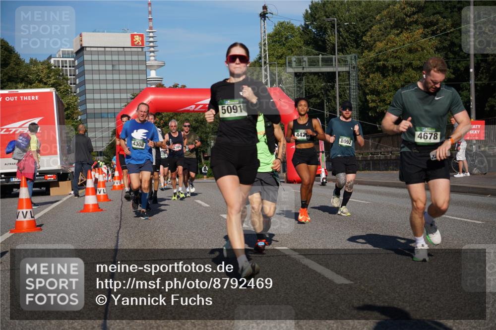 07.09.2025 - BARMER Alsterlauf Yannick Fuchs http://msf.ph/oto/8792469 07.09.2025 09:42:36 Laufen 4308, 5091, 4678, 442, 8092 meine-sportfotos.de