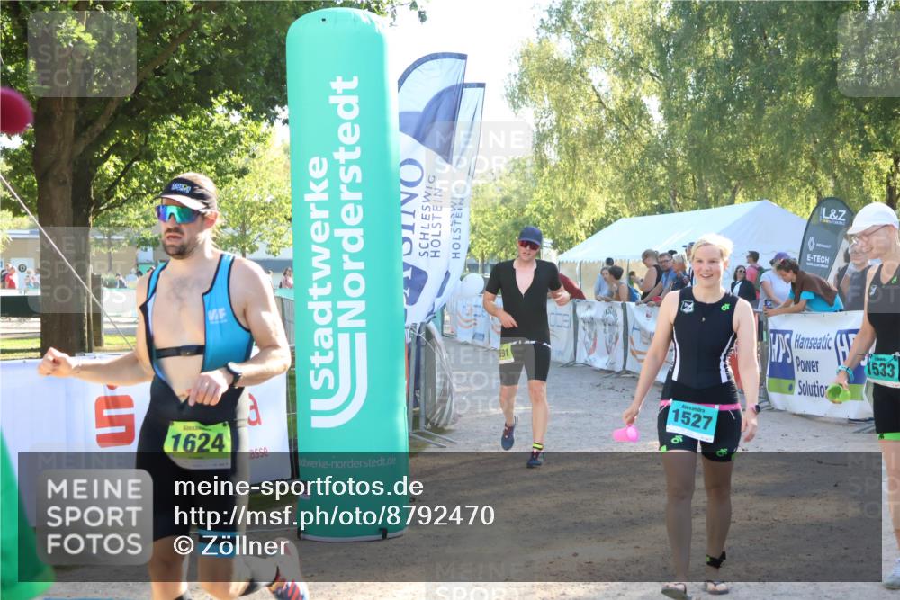 07.09.2025 - 19. Norderstedt Triathlon Zöllner http://msf.ph/oto/8792470 07.09.2025 16:37:26 Ziel 1527, 1533, 1591, 1624 meine-sportfotos.de