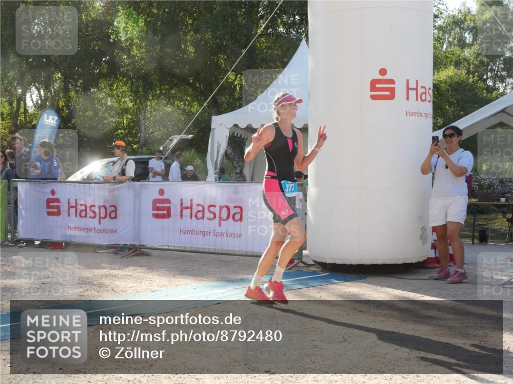 07.09.2025 - 19. Norderstedt Triathlon Zöllner http://msf.ph/oto/8792480 07.09.2025 16:26:53 Ziel 377, 542 meine-sportfotos.de
