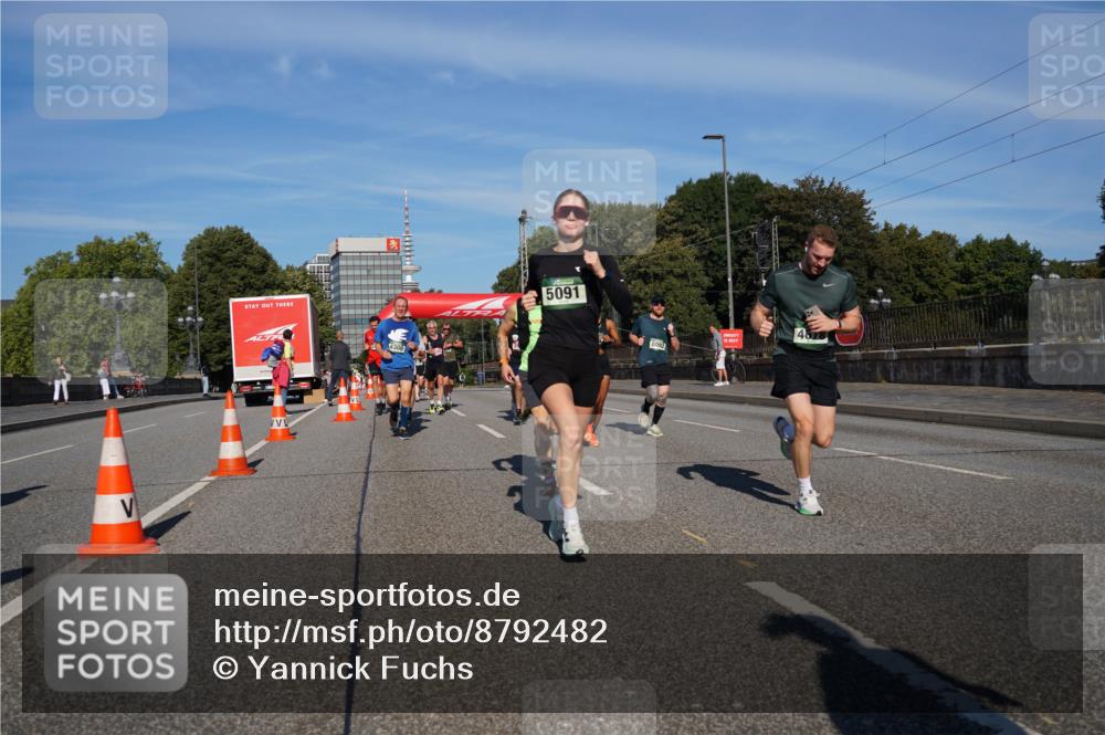 07.09.2025 - BARMER Alsterlauf Yannick Fuchs http://msf.ph/oto/8792482 07.09.2025 09:42:37 Laufen 5091 meine-sportfotos.de