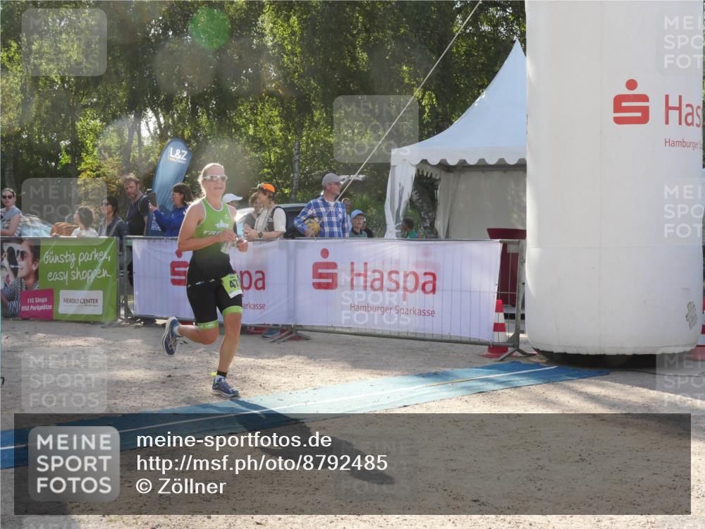 07.09.2025 - 19. Norderstedt Triathlon Zöllner http://msf.ph/oto/8792485 07.09.2025 16:27:04 Ziel 473, 1511 meine-sportfotos.de
