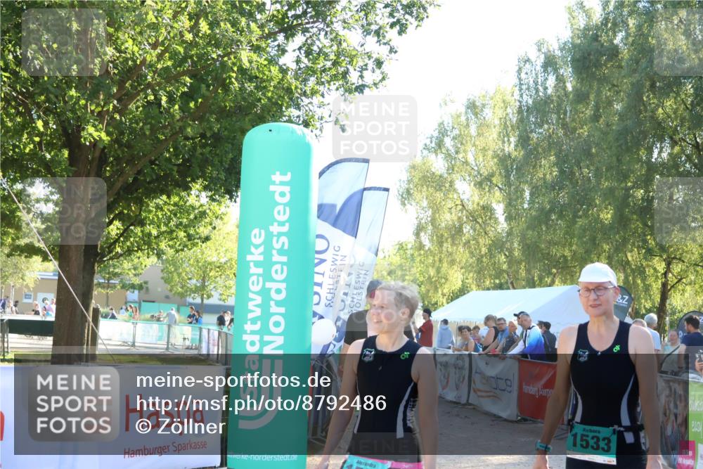 07.09.2025 - 19. Norderstedt Triathlon Zöllner http://msf.ph/oto/8792486 07.09.2025 16:37:28 Ziel 1527, 1533, 1591, 1624 meine-sportfotos.de