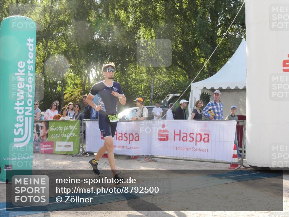 07.09.2025 - 19. Norderstedt Triathlon Zöllner http://msf.ph/oto/8792500 07.09.2025 16:27:07 Ziel 473, 1511 meine-sportfotos.de