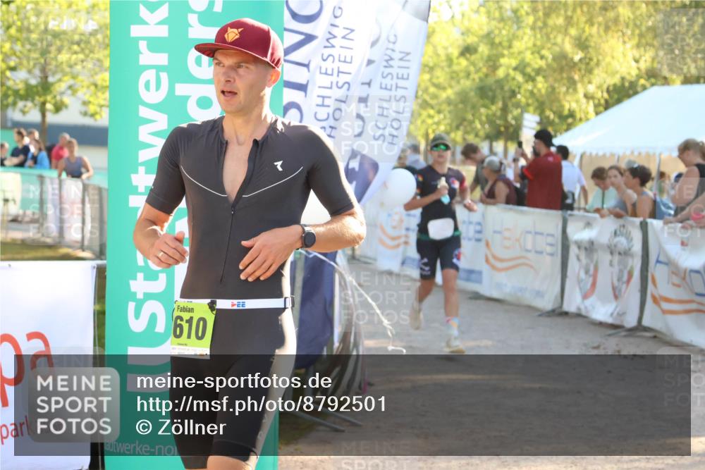 07.09.2025 - 19. Norderstedt Triathlon Zöllner http://msf.ph/oto/8792501 07.09.2025 16:37:36 Ziel 1051, 1610 meine-sportfotos.de