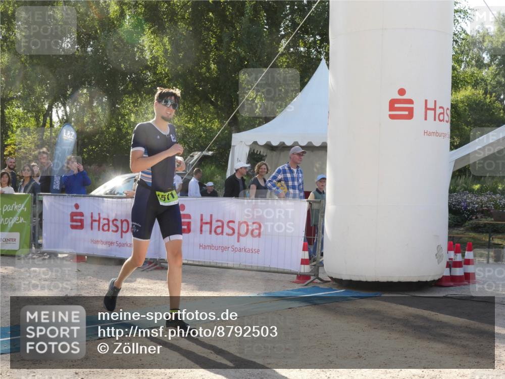07.09.2025 - 19. Norderstedt Triathlon Zöllner http://msf.ph/oto/8792503 07.09.2025 16:27:07 Ziel 473, 1511 meine-sportfotos.de