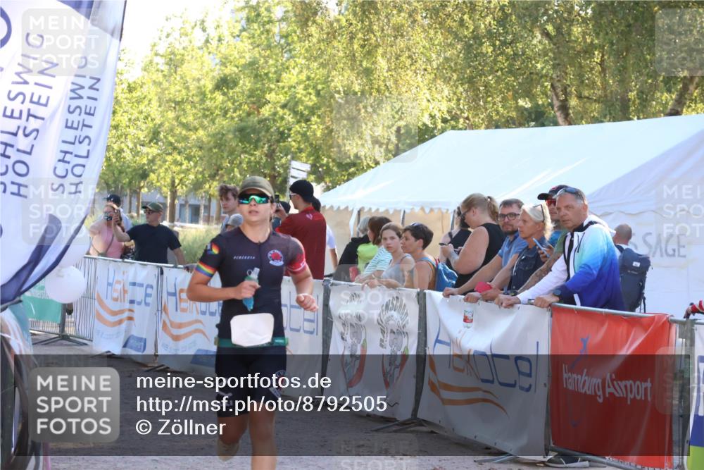 07.09.2025 - 19. Norderstedt Triathlon Zöllner http://msf.ph/oto/8792505 07.09.2025 16:37:38 Ziel 1051, 1610 meine-sportfotos.de