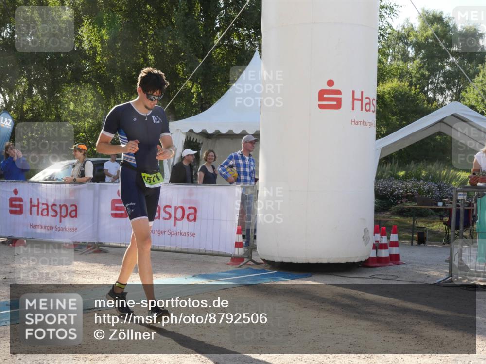 07.09.2025 - 19. Norderstedt Triathlon Zöllner http://msf.ph/oto/8792506 07.09.2025 16:27:07 Ziel 473, 1511 meine-sportfotos.de
