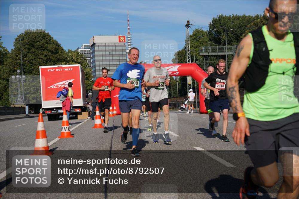 07.09.2025 - BARMER Alsterlauf Yannick Fuchs http://msf.ph/oto/8792507 07.09.2025 09:42:38 Laufen 81, 208, 499, 2918 meine-sportfotos.de