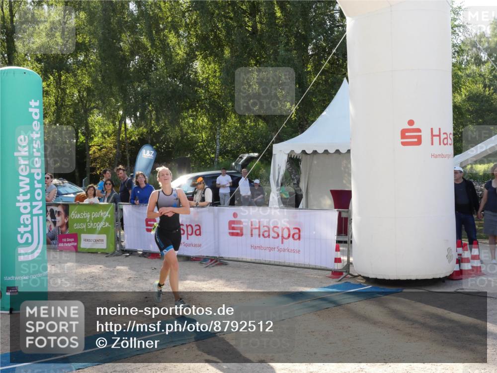 07.09.2025 - 19. Norderstedt Triathlon Zöllner http://msf.ph/oto/8792512 07.09.2025 16:27:34 Ziel 452 meine-sportfotos.de