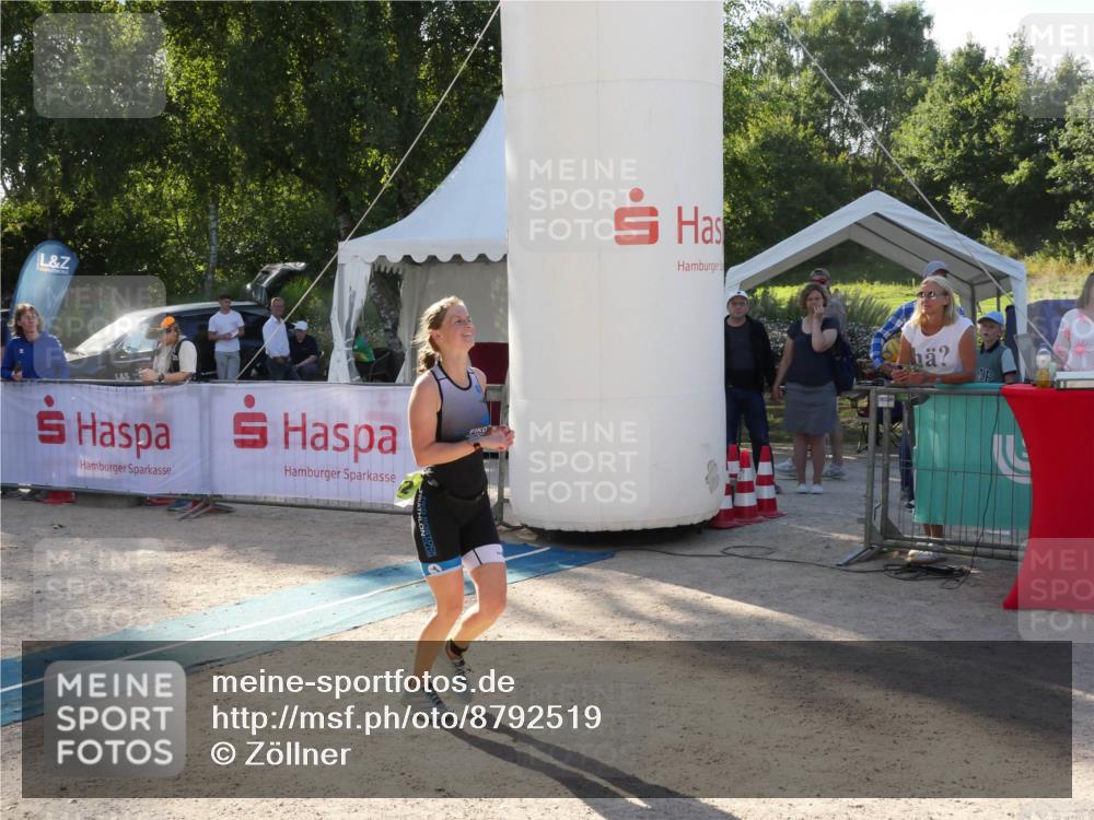 07.09.2025 - 19. Norderstedt Triathlon Zöllner http://msf.ph/oto/8792519 07.09.2025 16:27:35 Ziel 452 meine-sportfotos.de