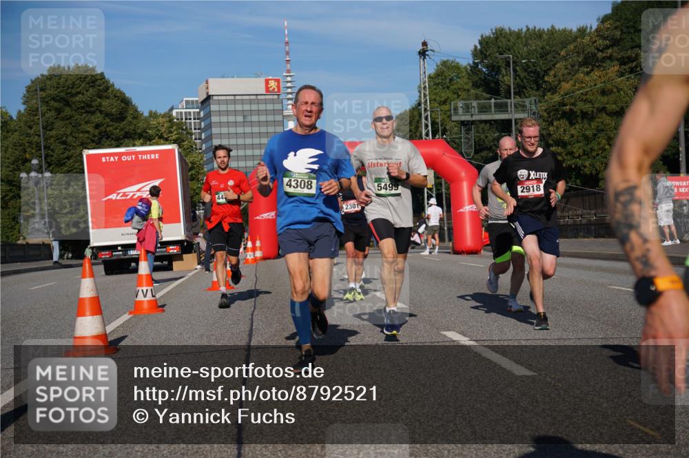 07.09.2025 - BARMER Alsterlauf Yannick Fuchs http://msf.ph/oto/8792521 07.09.2025 09:42:39 Laufen 22, 44, 4308, 5499, 2918, 2301 meine-sportfotos.de